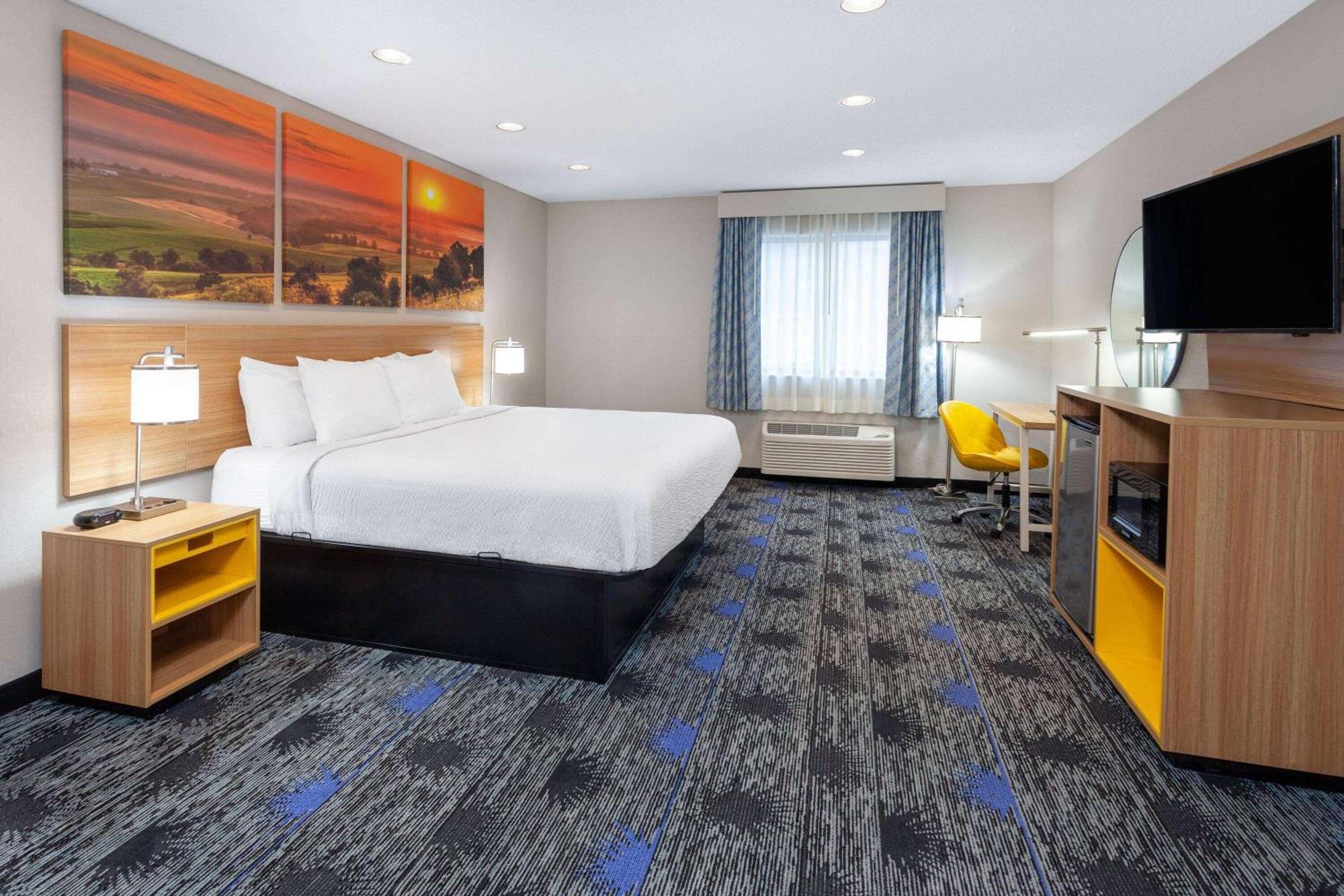 Days Inn By Wyndham Wooster Dış mekan fotoğraf
